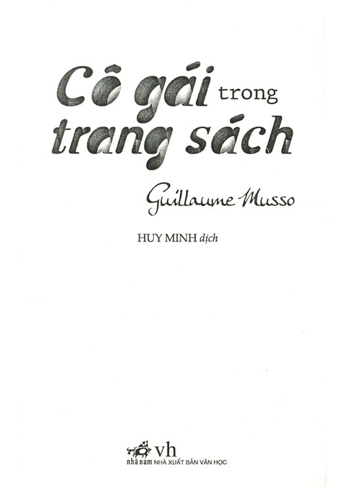 Cô Gái Trong Trang Sách